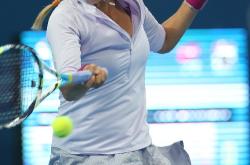 爱游戏-包含阿扎伦卡在中国队比赛中绝杀，势不可挡引发热议！的词条