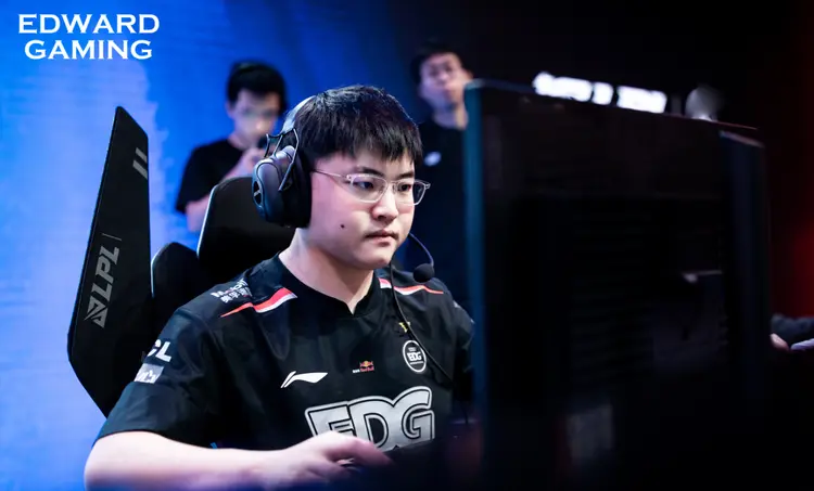 包含Rookie爆冷击败SKT,突破纪录引爆全场!的词条 包含Rookie爆冷击败SKT,突破纪录引爆全场!的词条