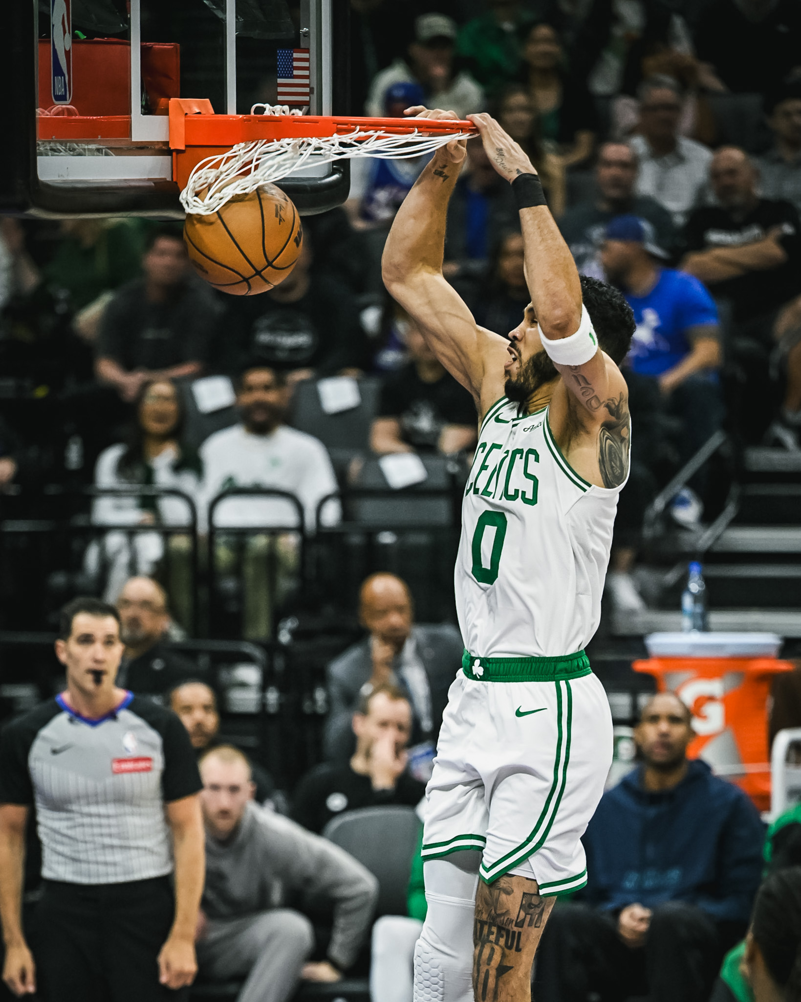 塔图姆在MAD比赛中突破纪录,惊险取胜引发热议!的简单介绍 塔图姆在MAD比赛中突破纪录,惊险取胜引发热议!的简单介绍